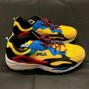 Men Fila Sneaker Size 9